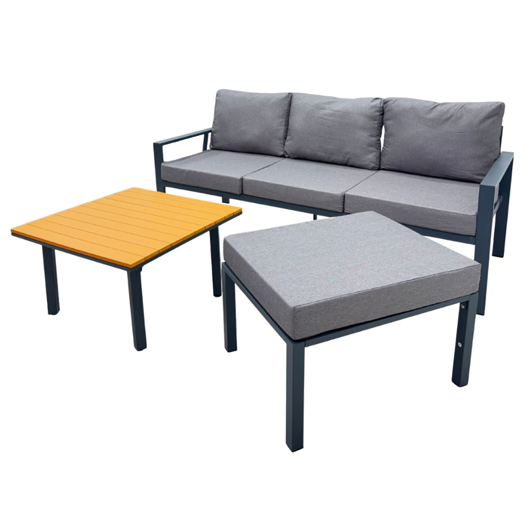 Sofá triple con piecero y mesa