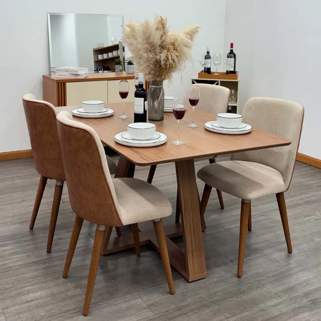 SILLA-COMEDOR -MADERA-BEIGE -CARAMELO-6.webp