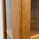 VITRINA_2_ PUERTAS_PINO_ FREIJÓ_5.webp